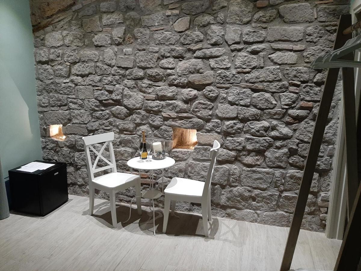 Al22 Di Piazza Del Gesu Hotel Viterbo Kültér fotó