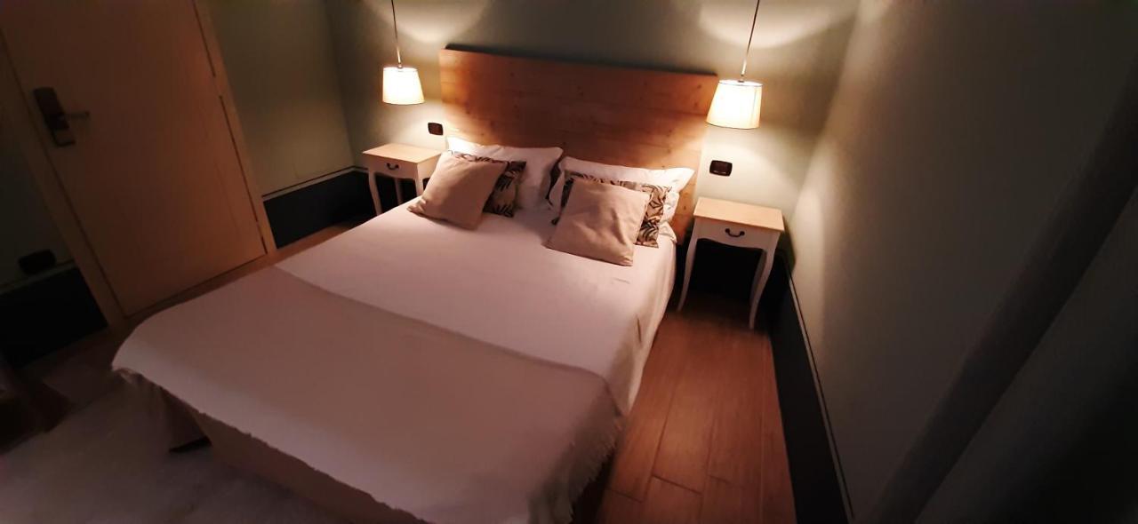 Al22 Di Piazza Del Gesu Hotel Viterbo Kültér fotó