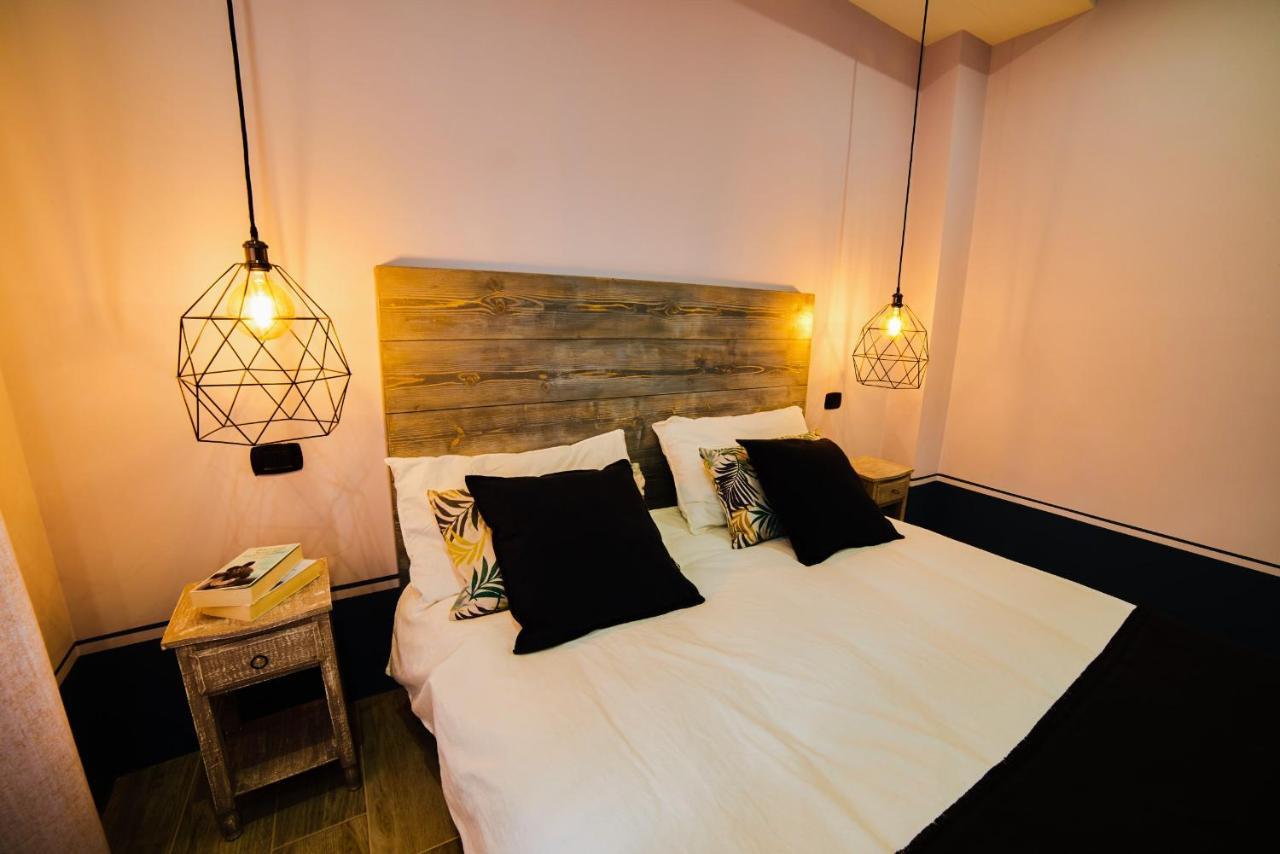 Al22 Di Piazza Del Gesu Hotel Viterbo Kültér fotó